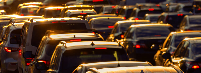 1 person killed, 4 injured in I-880 crash in Hayward